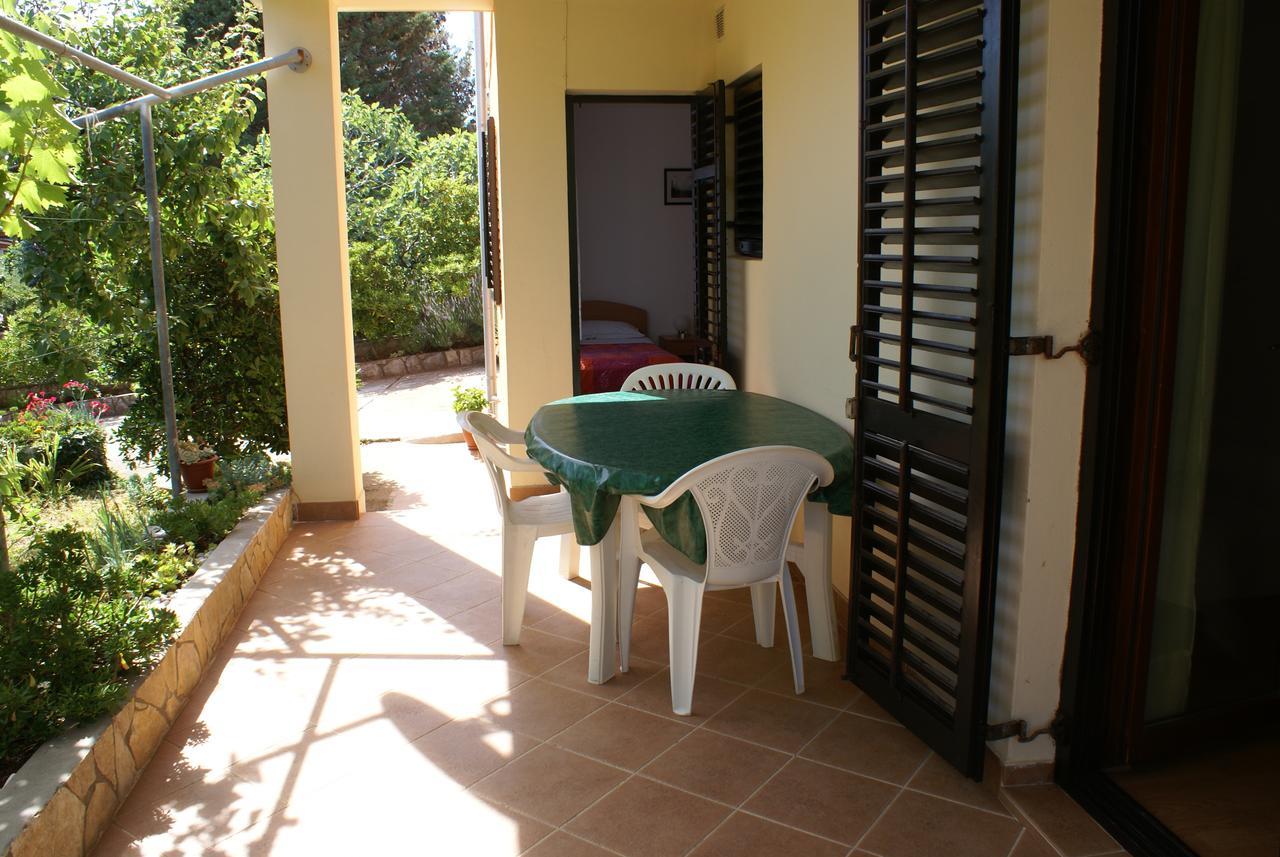 Apartment Ana M Krk Town Esterno foto