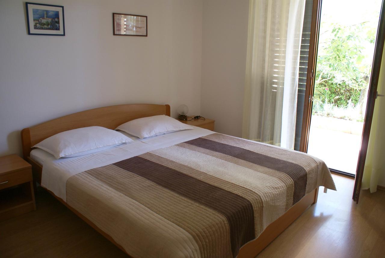 Apartment Ana M Krk Town Esterno foto